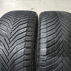 255 40 19 미쉐린CC2 중고타이어 2본 판매합니다