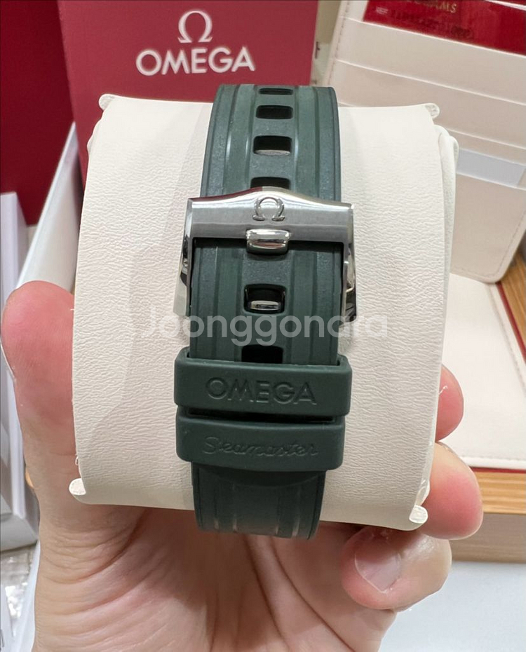 오메가 신형 씨마스터300 그린42러버 추가 밴드2종 포함--8