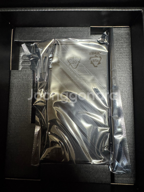 ASUS X670E Extreme 메인보드--9