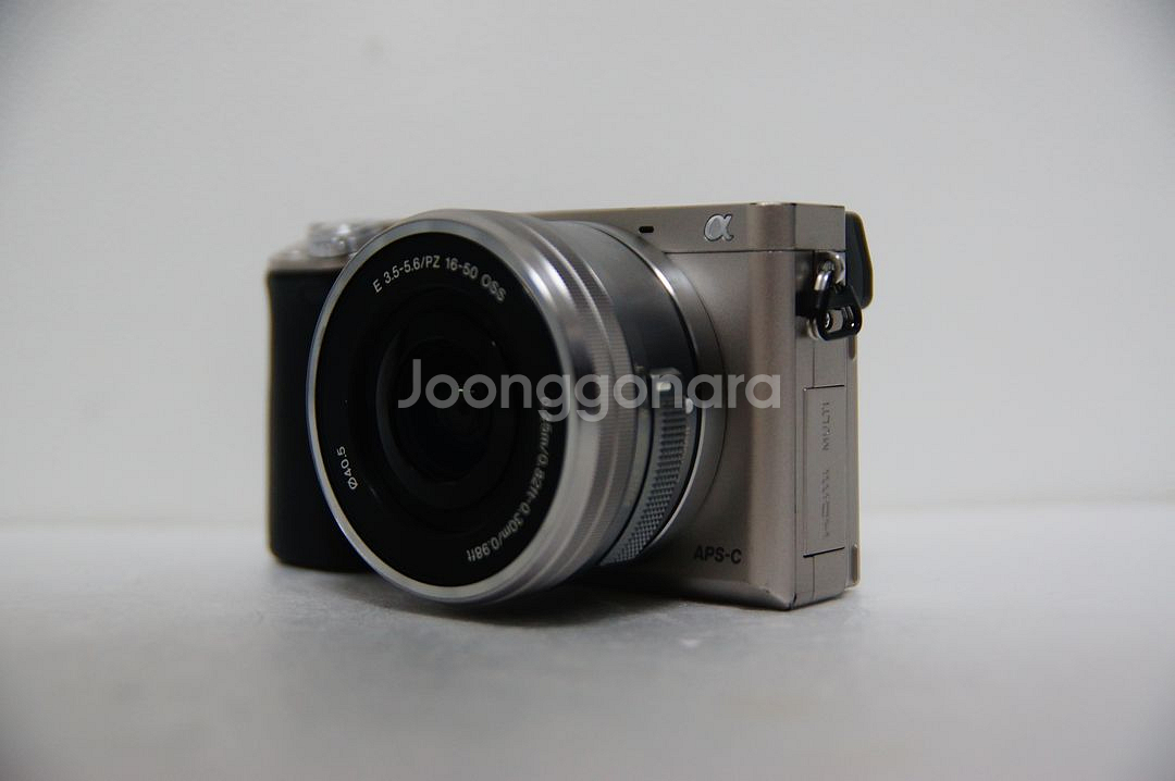 [소니] A6000 실버 미러리스 카메라 3,432컷 팝니다.--6