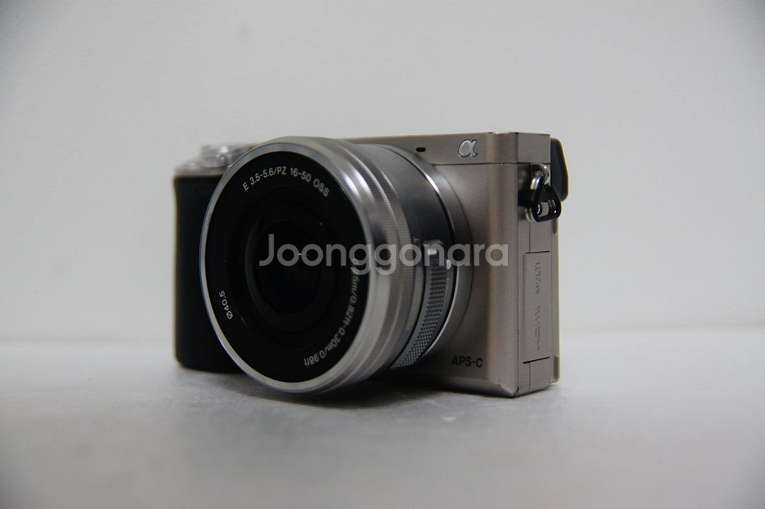[소니] A6000 실버 미러리스 카메라 박스셋팝니다.--6