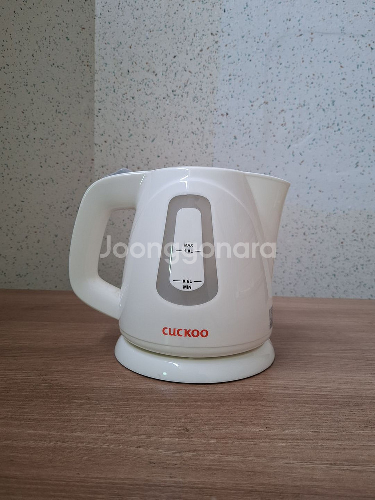 쿠쿠 전기포트1,0L 화이트 CK-102W 판매합니다~~--5