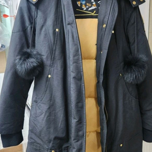 무스너클 패션 스타일 패딩(S~M사이즈)