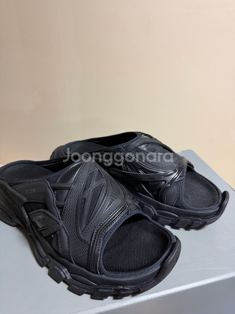 발렌시아가 슬라이더--0