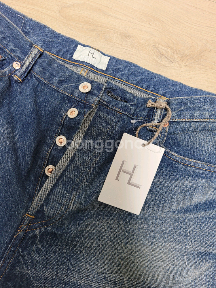 헤릴 레귤러 핏 데님 빈티지 worn 25ss 3사이즈--2