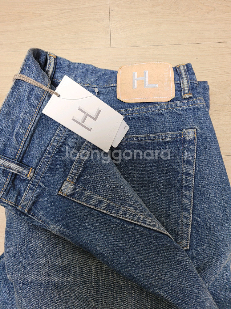 헤릴 레귤러 핏 데님 빈티지 worn 25ss 3사이즈--4