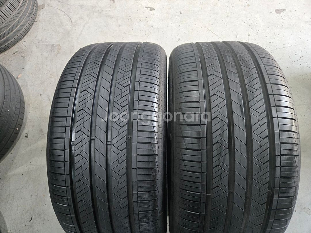 275 40 19 한국 키너지EX 중고타이어 2본 판매합니다--0