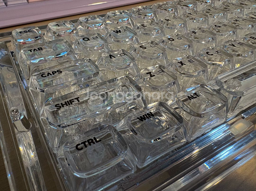 몬스타기어 아쿠아66 유무선 블루투스 키보드 팝니다.--1