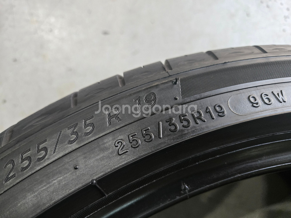 255 35 19 미쉐린 올시즌 중고타이어 2본 판매합니다--4
