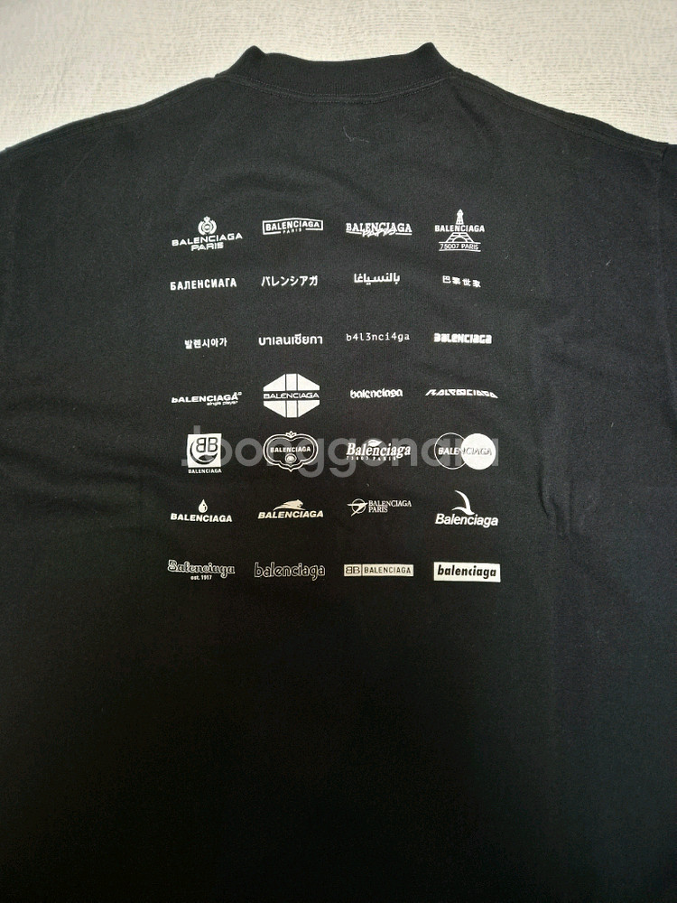 발렌시아가 로고 프린트 반팔 티셔츠--3