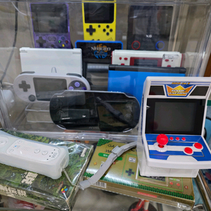 게임기 몇개정리합니다 ndsi 3ds pspvita wiiu swichlite