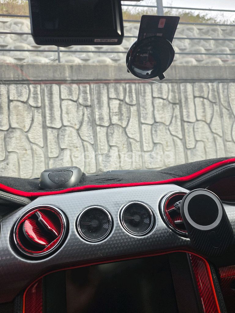 포드 머스탱 6.5세대 에코 컨버터블--5