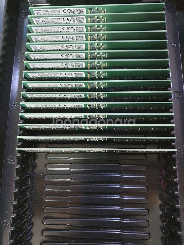 삼성DDR5 16GB 새제품 싸게팝니다.성남.분--0