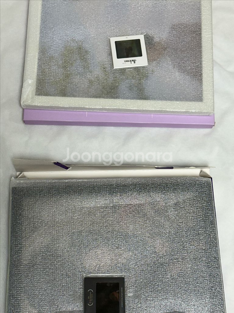 아이유 10주년 콘서트 굿즈 액자 일괄판매합니다--1