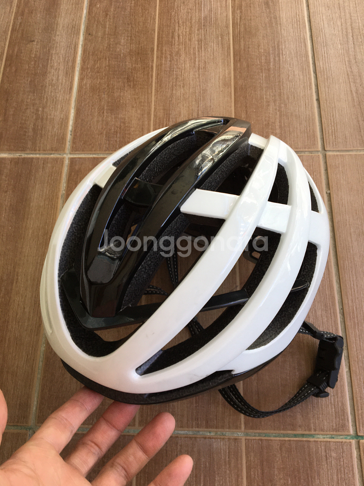 씨클리스 HC-58 헬멧. 검은색(L사이즈)과 하얀색(L/XL사이즈)--2