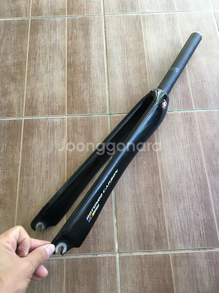 RITCHEY 리치 카본 프로 싯포스트. 31.6mm 7만원. RITCHEY 리치 로툰도 카본 프로 포크. 10만원--2