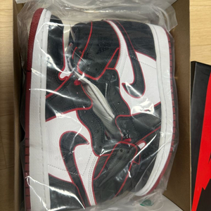 [255] 조던1 블러드라인