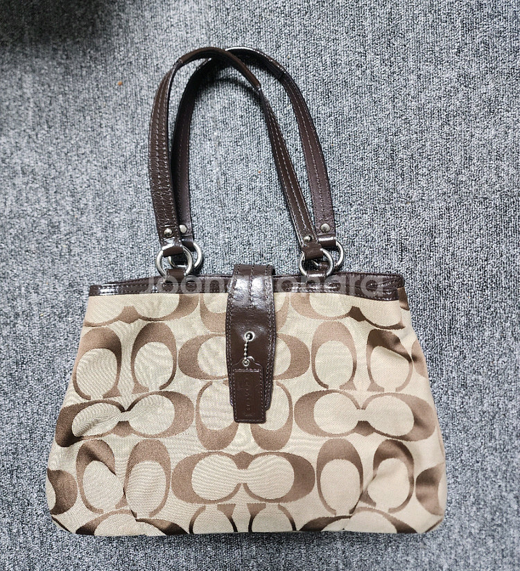 코치 시그니처 캔버스 토트백 브라운-정품--0