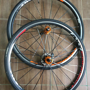 이탈리아. 미케 휠셋.