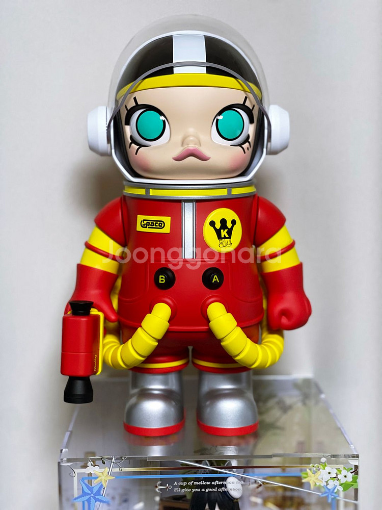 팝마트 스페이스 몰리400% 판매합니다.--0