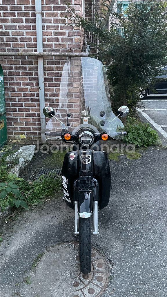 22년식 슈퍼커브110 블랙 머플러 구조변경O--0