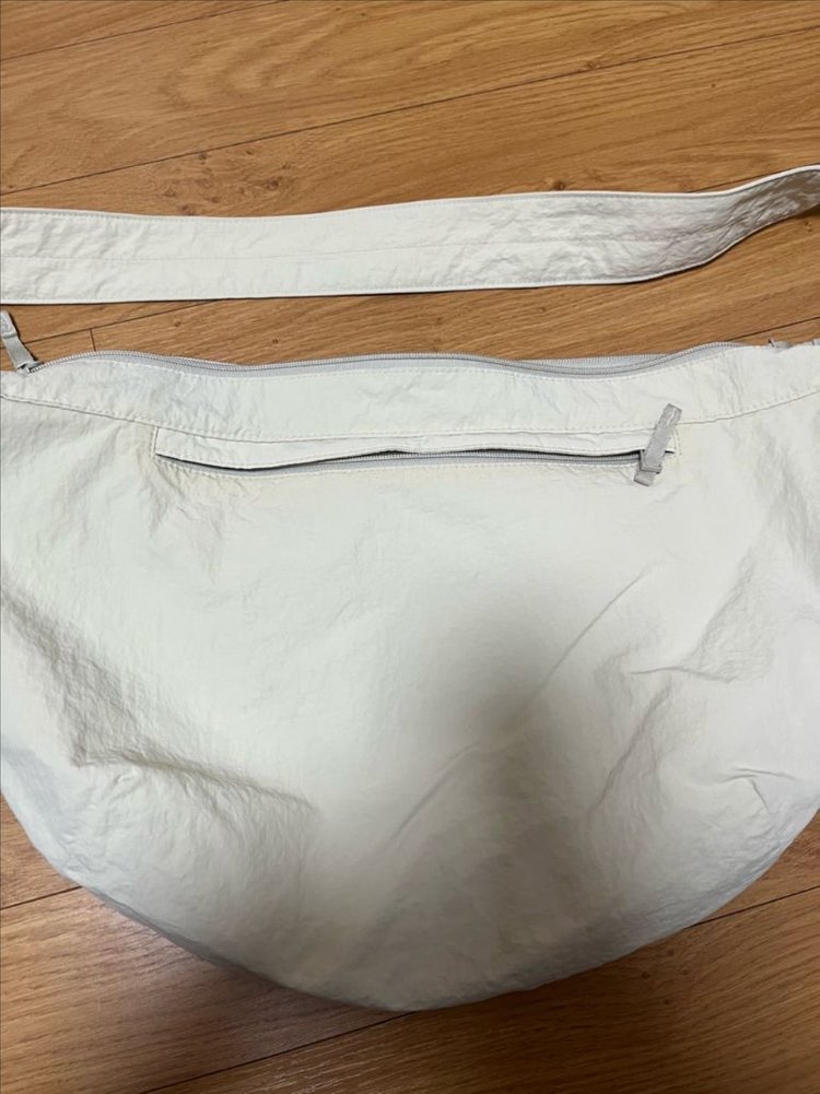 유니클로 U 나일론 가방 숄더백 크로스백--3