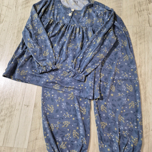 여아 긴팔잠옷 75사이즈(10T) 4벌