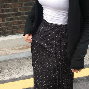 리본벨트 세틴 플라워 롱 스커트