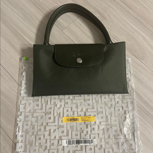 롱샴 르 플리아쥬 그린 M 미디움 핸드백 카키