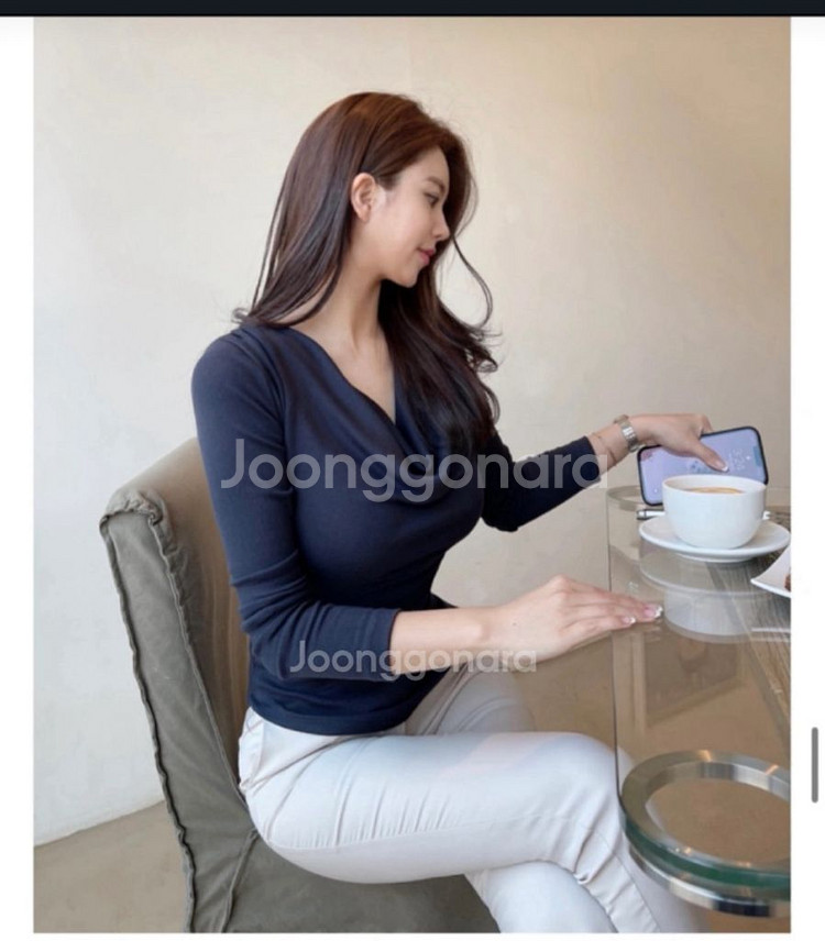 네이비 드레이프 티셔츠--1