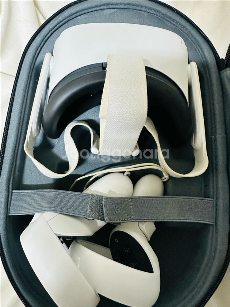 오큘러스 퀘스트2 VR (128GB)--4