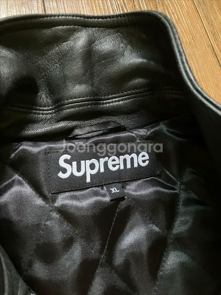 슈프림 페블드 레더 바시티 자켓--2