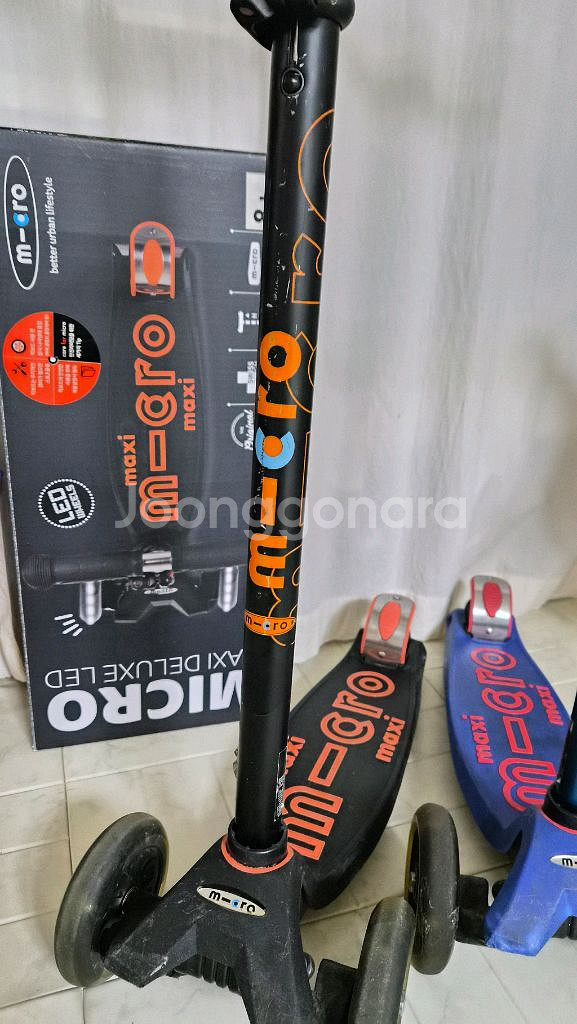 마이크로 맥시 LED 킥보드 블랙/블루--1