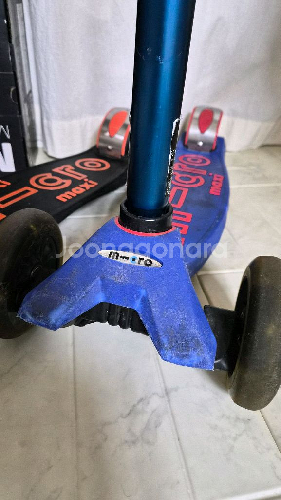 마이크로 맥시 LED 킥보드 블랙/블루--4