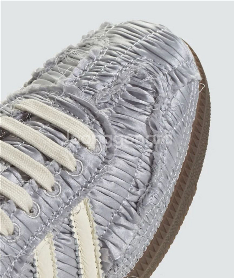 아디다스 X 캐롤라인 후 삼바 OG 새틴 - 실버--2