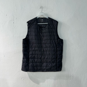 유니클로 울트라라이트다운 경량패딩조끼 XL