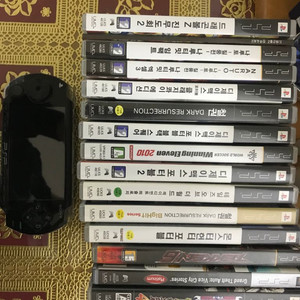 psp 초기모델이랑 씨디 전부 팔아요