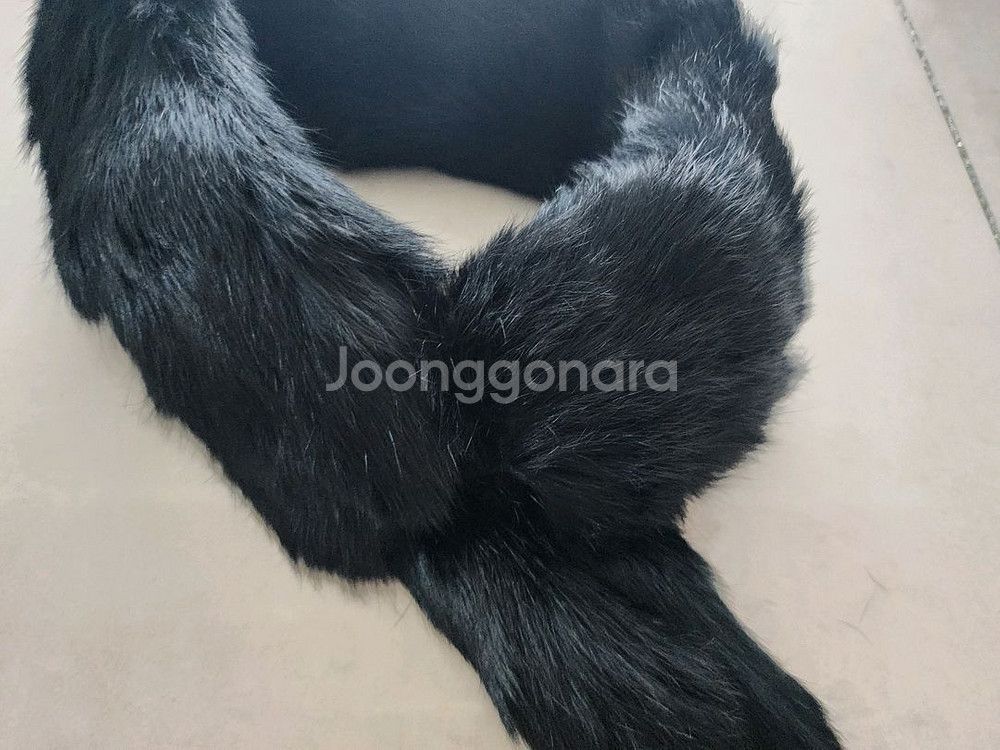 ENC 에서 나온 토끼털 목도리 팔아요--1