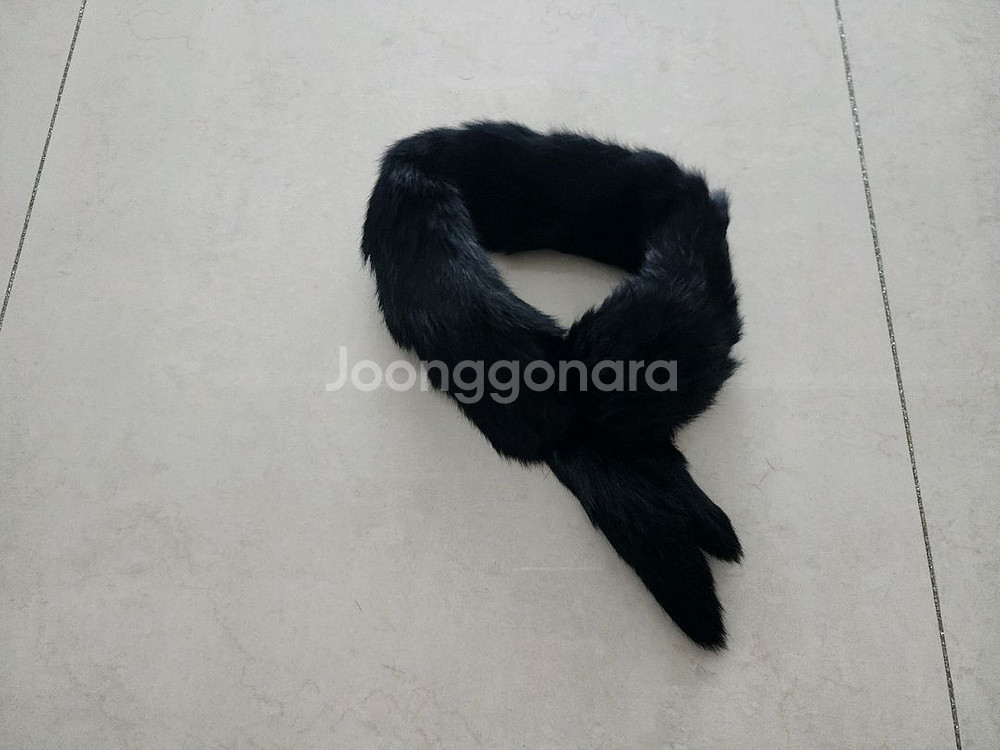 ENC 에서 나온 토끼털 목도리 팔아요--0