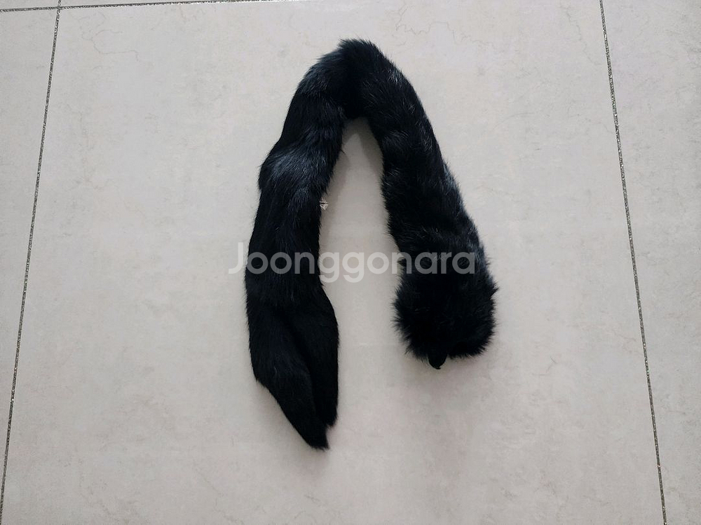 ENC 에서 나온 토끼털 목도리 팔아요--3