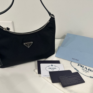 프라다 리에디션 2005 테수토 호보백