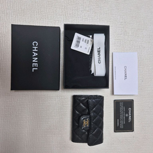 샤넬 클래식 캐비어 카드지갑 똑딱이 팝니다