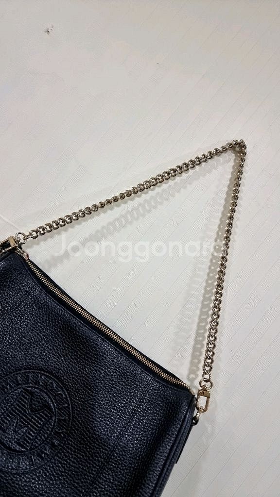 메트로시티 체인 숄더백 팝니다.--5