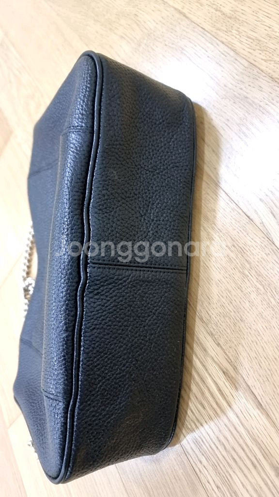 메트로시티 체인 숄더백 팝니다.--7