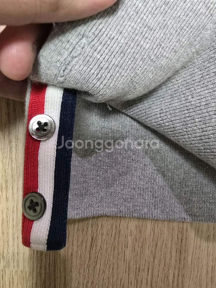 24년식 정품 톰브라운 사선완장 그레이 맨투맨 6사이--3