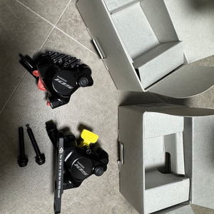 시마노 105 유압 캘리퍼 (BR-R7170) 프론트,리어 세트 판매합니다.