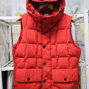 C.P.컴퍼니 후드 패딩 베스트