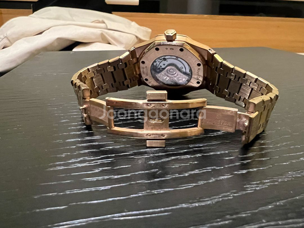 오데마피게15400 로즈골드38mm 흰판--2