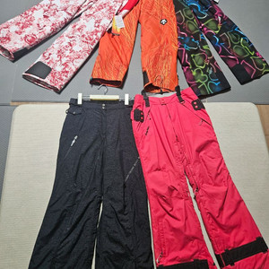 여성, 청소년 스키복 하의. 150-155사이 아담체형