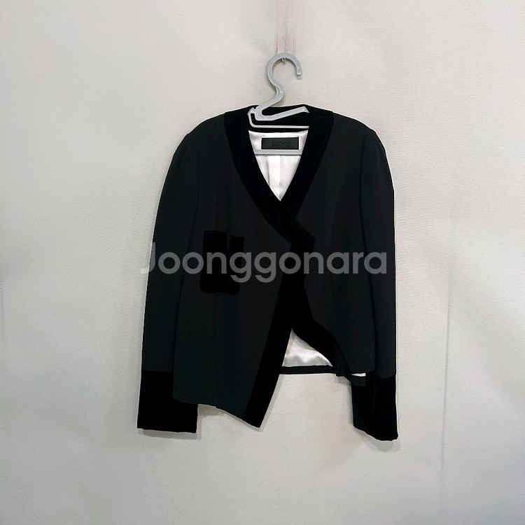 럭키슈에뜨 벨벳 자켓 36사이즈--0